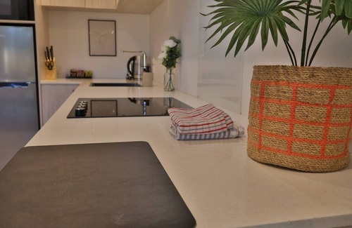 Henderson House | Cosy Studio in Awaroa Road