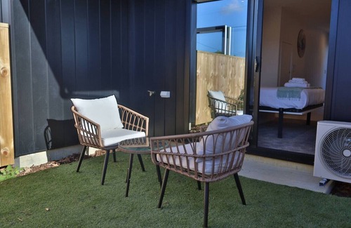 Henderson House | Cosy Studio in Awaroa Road