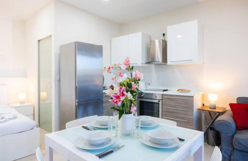 Għadira Apartment | Cosy Studio In Ghadira By Homely