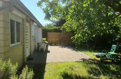 Decines-Charpieu Apartment | Cosy studio in house with garden Near Eurexpo/Groupama Stadium/LDLC Arena