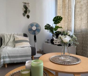 Vanves Apartment | Cosy studio next to exhibition centre Paris 15 em Porte de Versailles