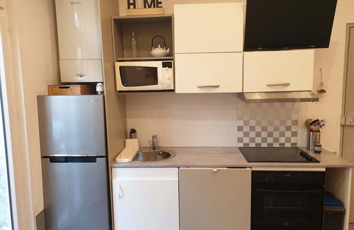 Sevran Apartment | Cosy Studio on the Canal "Near train station & CDG - Paris - Parc des Expos".