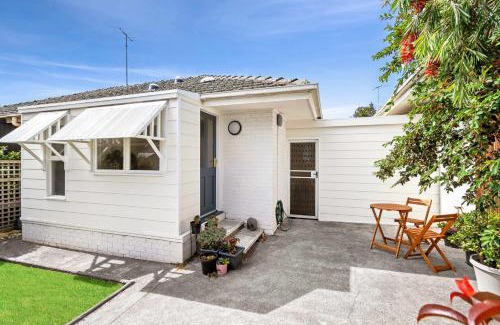Geelong West House | Cosy Townhouse in the Heart of Geelong West