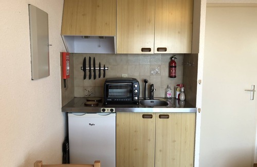 Thollon-les-Memises Apartment | Cosy traditional studio with lake views, minutes from ski slopes and beaches.