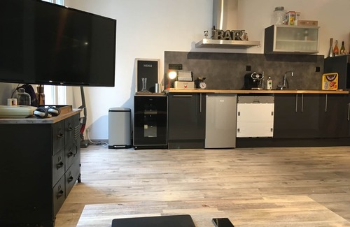 Cherbourg-en-Cotentin House | CosyFlat Cherbourg downtown apartment 600m Naval Group