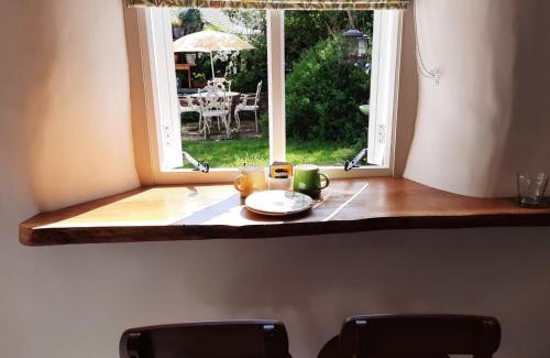 Luckington Bed & Breakfast | Cotswold Cottage B&B - 5 Minutes Walk to Village Pub