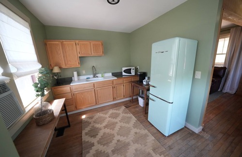 Oakley Cottage | Cottage 1/4 mile to Biltmore Estate Entrancen2 BD-1BA-GREAT LOCATION