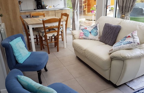 Le Crotoy House | Cottage 2 to 4 people near beach spa. private courtyard and parking.
