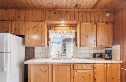 Greenbush Cabin | Cottage #4: 3BR/1BA Relaxing Lakeside Retreat!nn