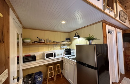 Wolfeboro Cottage | Cottage 4 - Year Round Pet Friendly 1 Bed w/Loft/1 Bath & Courtyard