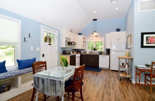 Bellvale Cottage | Cottage at Millpond Falls - Romantic Luxury Escape - Waterfall views in Warwick