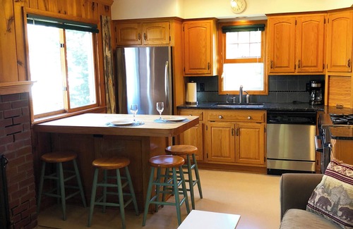Lake George Cottage | Cottage at Takundewide on Lake George - small community w/amenities and a Dock