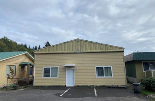 Amanda Park Cottage | Cottage at the Lake Quinault Inn, 5 min from the Lake!