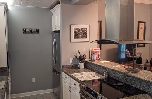 Murrells Inlet Cottage | Cottage Beneath the Branches in Wachesaw-golf/pool/beach