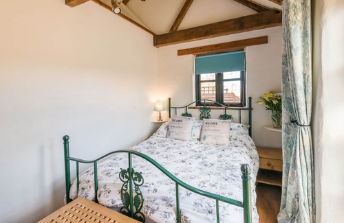 Happisburgh Cottage | Cottage by the coast, Open plan living, wi-fi, dog friendly