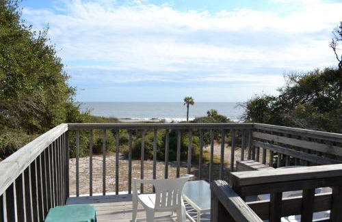Jekyll Island Apartment | COTTAGE BY THE SEA - Unit A Duplex