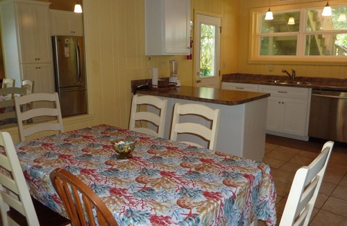 Jekyll Island House | COTTAGE BY THE SEA-Unit A 3 bedrooms, 2 bathrooms