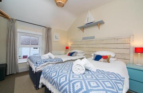 Penmon House | Cottage close To Coastal Path & Puffin Island Pass the Keys