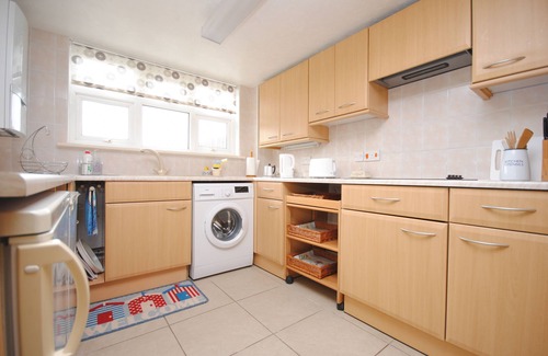 East Wittering Apartment | Cottage for two close to the beach