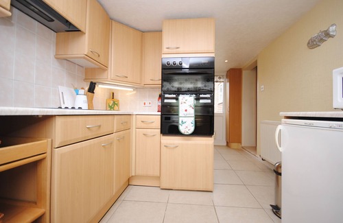 East Wittering Apartment | Cottage for two close to the beach