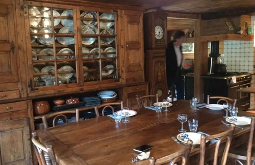 La Clusaz Cottage | Cottage 'Haut' with Mountain View, Balcony and Wi-Fi