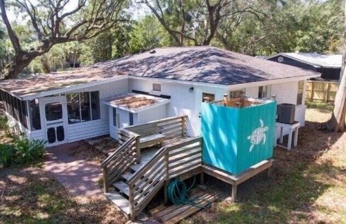 Isle of Palms Cottage | Cottage Home, IOP Classic,3br2ba, Beach&Park 3blks