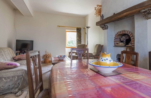 Giroux Other | Cottage in an old remote farmhouse near ChÃ¢teauroux