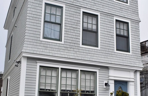 Yachting Village House | Cottage in Heart of Downtown Newport