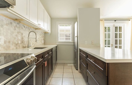 Old Town House | Cottage in Old Town Key West w/Pool, Parking and Privacy. One block from Duval!