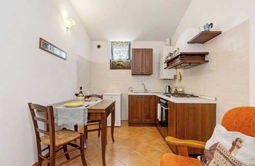 San Macario In Monte Cottage | Cottage 'Nel Verde Con Jacuzzi' with Shared Pool and Shared Garden