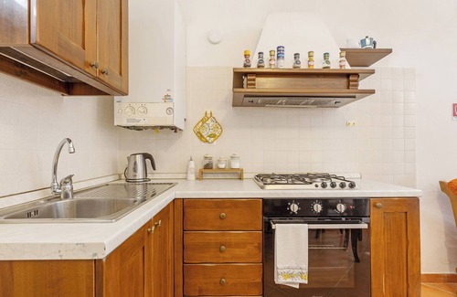 San Macario In Monte Cottage | Cottage 'Nel Verde Con Jacuzzi' with Shared Pool and Shared Garden