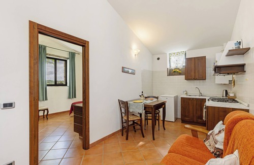 San Macario In Monte Cottage | Cottage 'Nel Verde Con Jacuzzi' with Shared Pool and Shared Garden