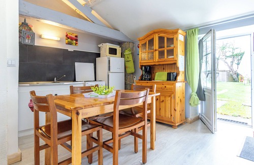 Saint-Jean-de-Monts House | Cottage 'New - Gite Angelina Piscine Et Spa' with Shared Pool, Private Terrace and Wi-Fi
