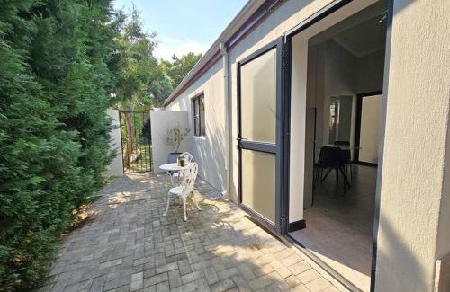 Summerstrand Apartment | Cottage on Nobbs