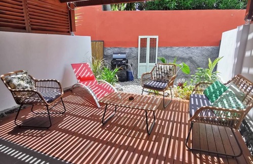 Boucan Canot House | COTTAGE BLUE classé 3 étoiles- Villa 4 pers à 6 pers - 2 chb - Accès direct à la plage et.
