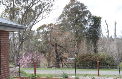 Malmsbury House | Cottage room with ensuite and kitchenette