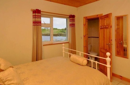 Ballyconneely Cottage | Cottage, Roundstone