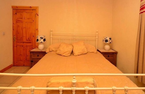 Ballyconneely Cottage | Cottage, Roundstone