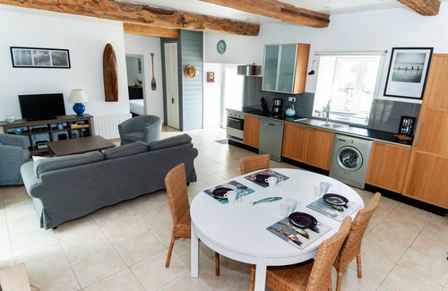Isigny-sur-Mer Cottage | Cottage sleeps 4 near the D-Day landing beaches. Pets allowed