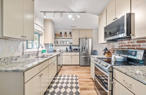 Grayton Beach House | Cottage-Style Home in the Heart of Grayton Beach! Private Dock! Walk to the Beach! 2 Adult Bikes!