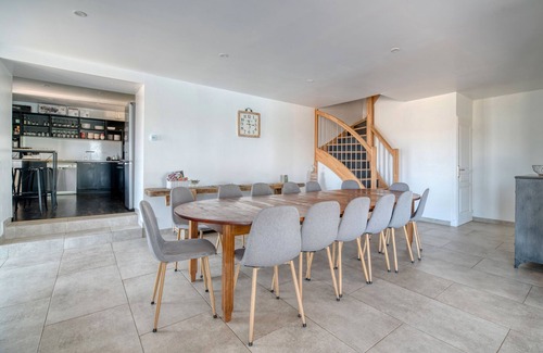 Faudoas House | Cottage 'Villa Virginie Gite 2' with Lake View, Wi-Fi and Air Conditioning