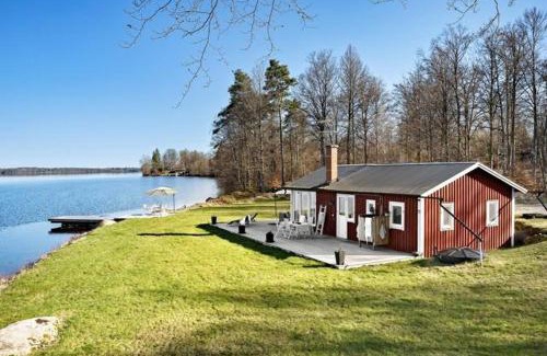 Moheda House | Cottage With Beach Plot, Boat And Jetty In Småland