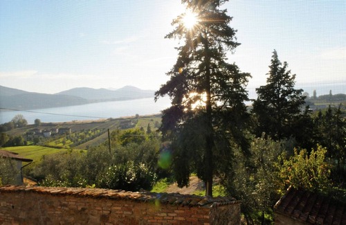 Magione Cottage | Cottage with Lake Views