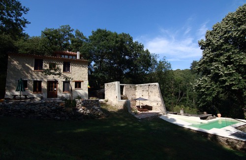 Cenne-Monestias Cottage | Cottage With pool, set in a private 5 hectare domaine, perfect for nature lovers