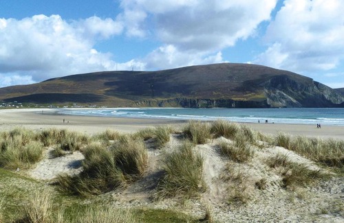 Achill Sound House | Cottages in Achill Sound Achill Island - EIR02100-FYA