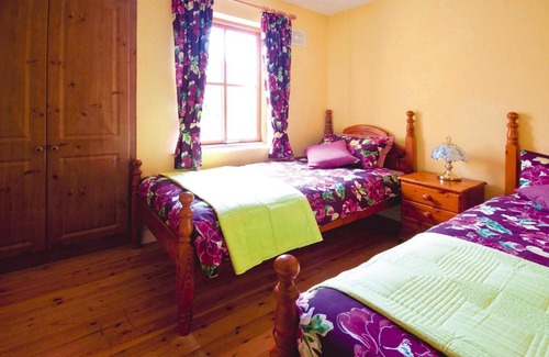 Achill Sound House | Cottages in Achill Sound Achill Island - EIR02100-FYA