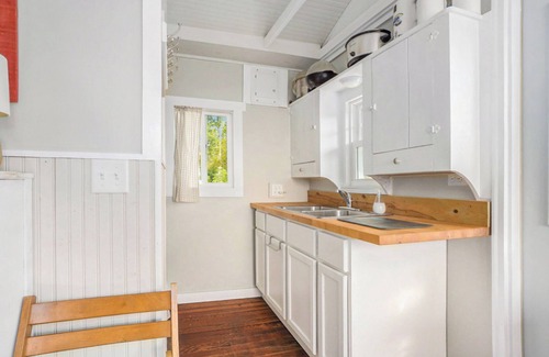Bear Lake Cabin | Cottages on 50' of Bear Lake frontage