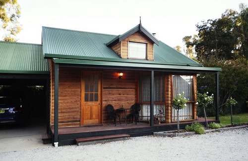 Deniliquin Cottage | Cottages on Edward