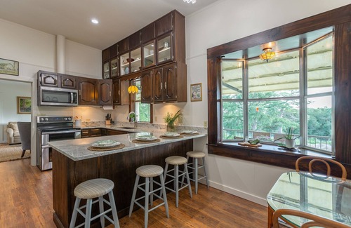 Martindale House | Cottonseed Falls I River Access, Family fun