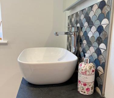 Bideford Ski Chalet | Cotts Cabin - Welcombe - 2 min walk to pub